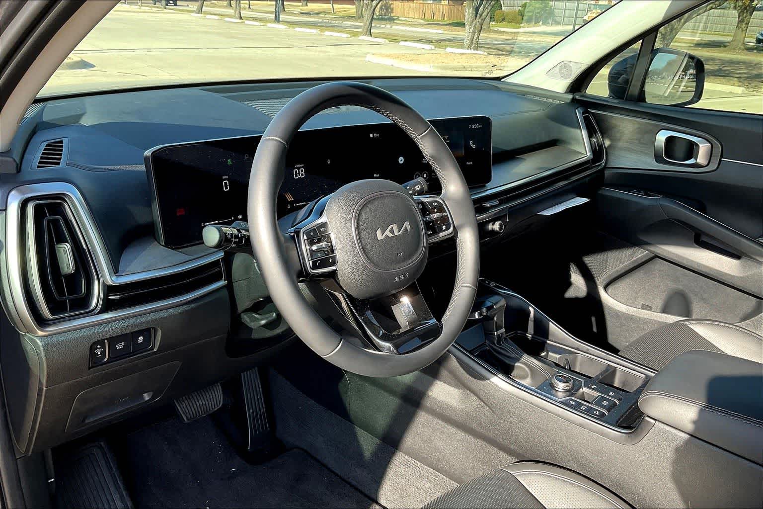 Thumbnail: 2024 Kia Sorento - 2