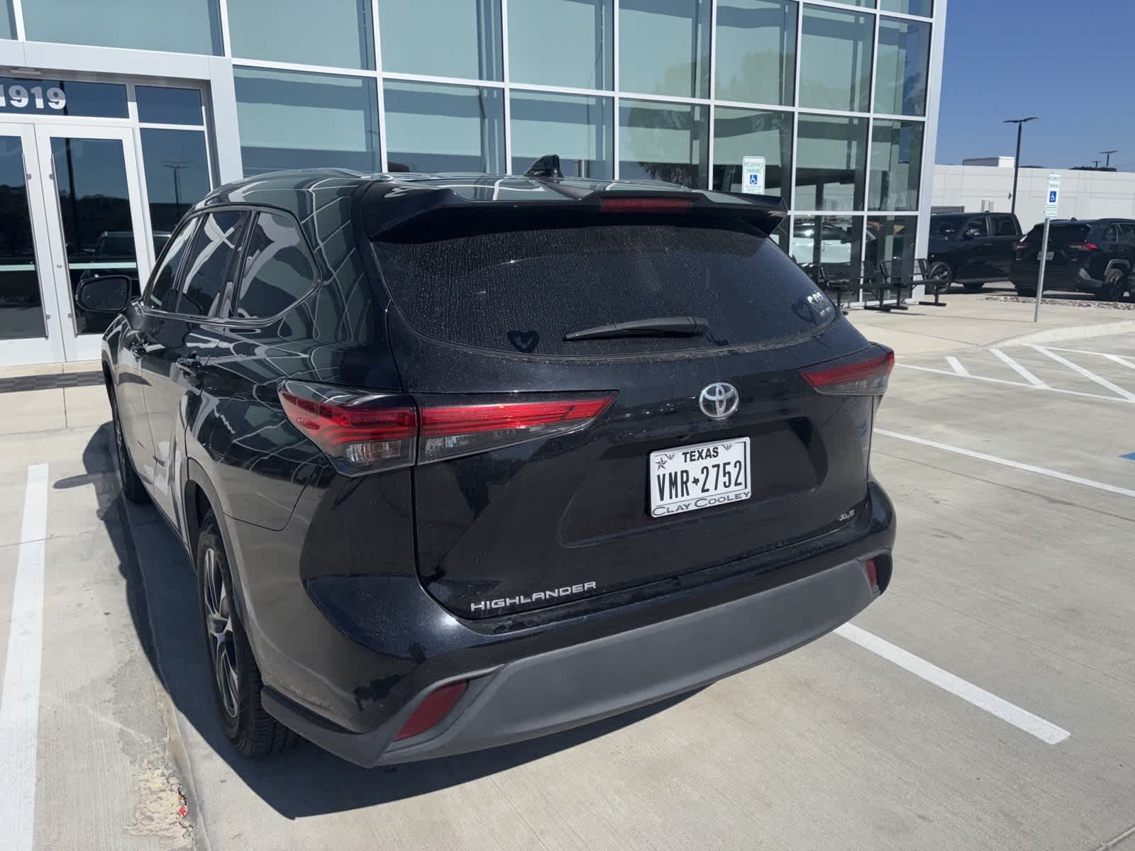 Thumbnail: 2021 Toyota Highlander - 7