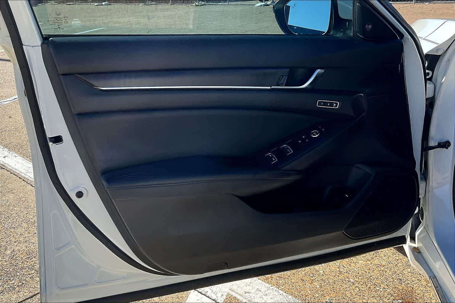 Thumbnail: 2018 Honda Accord - 27