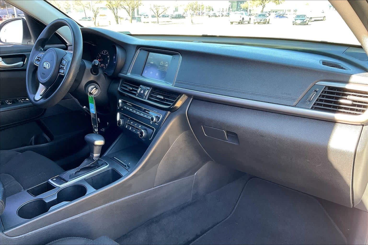 Thumbnail: 2018 Kia Optima - 22