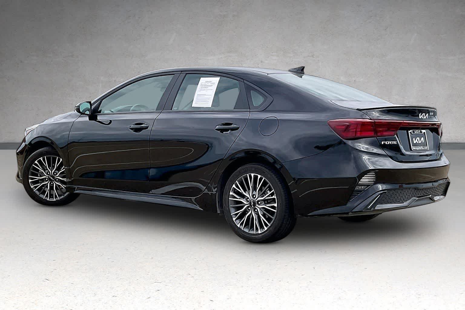 Thumbnail: 2024 Kia Forte - 4