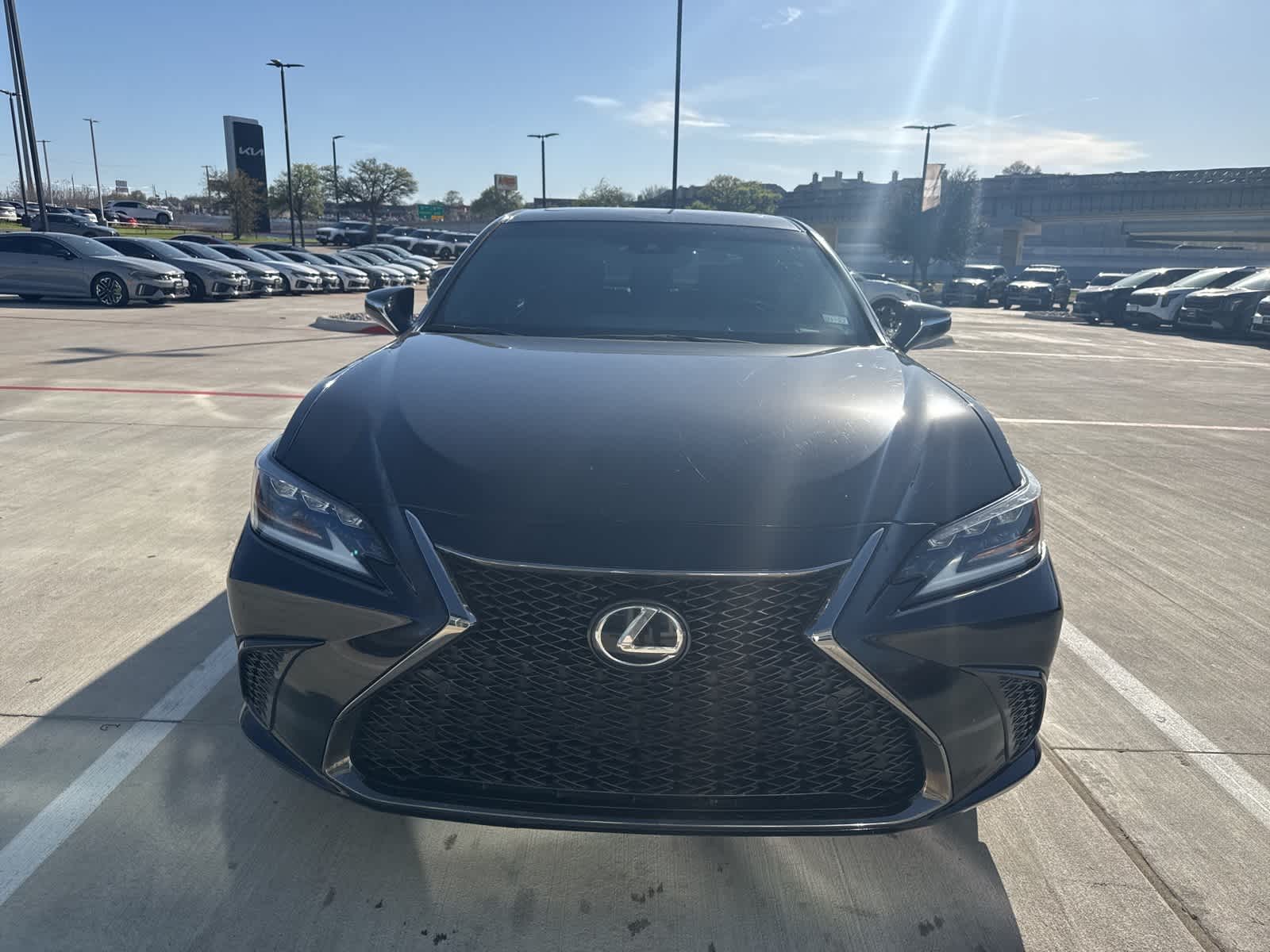 Thumbnail: 2019 Lexus ES - 2
