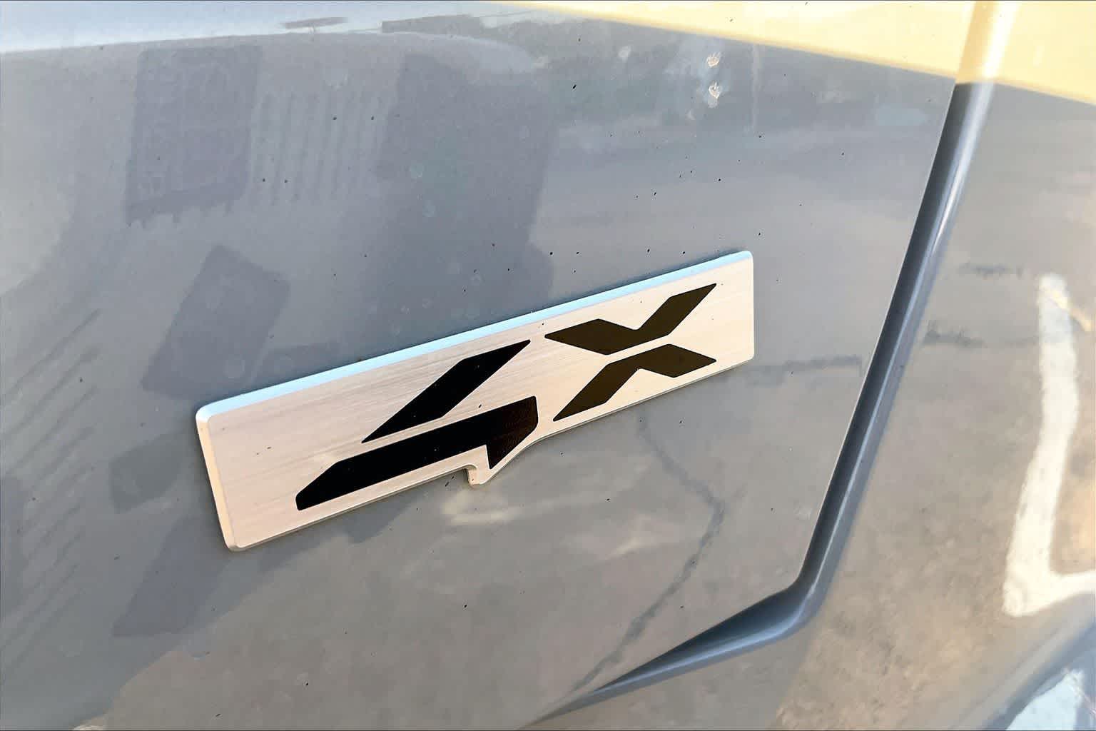 Thumbnail: 2023 Kia Sorento - 7