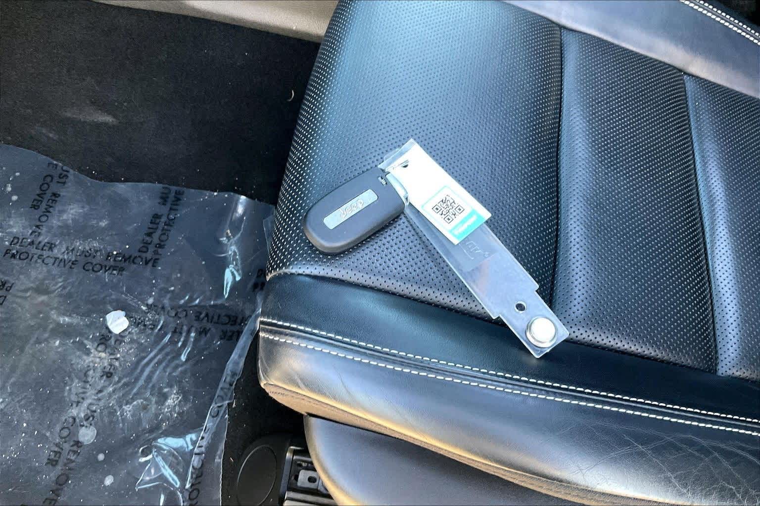 Thumbnail: 2021 Jeep Grand Cherokee - 18