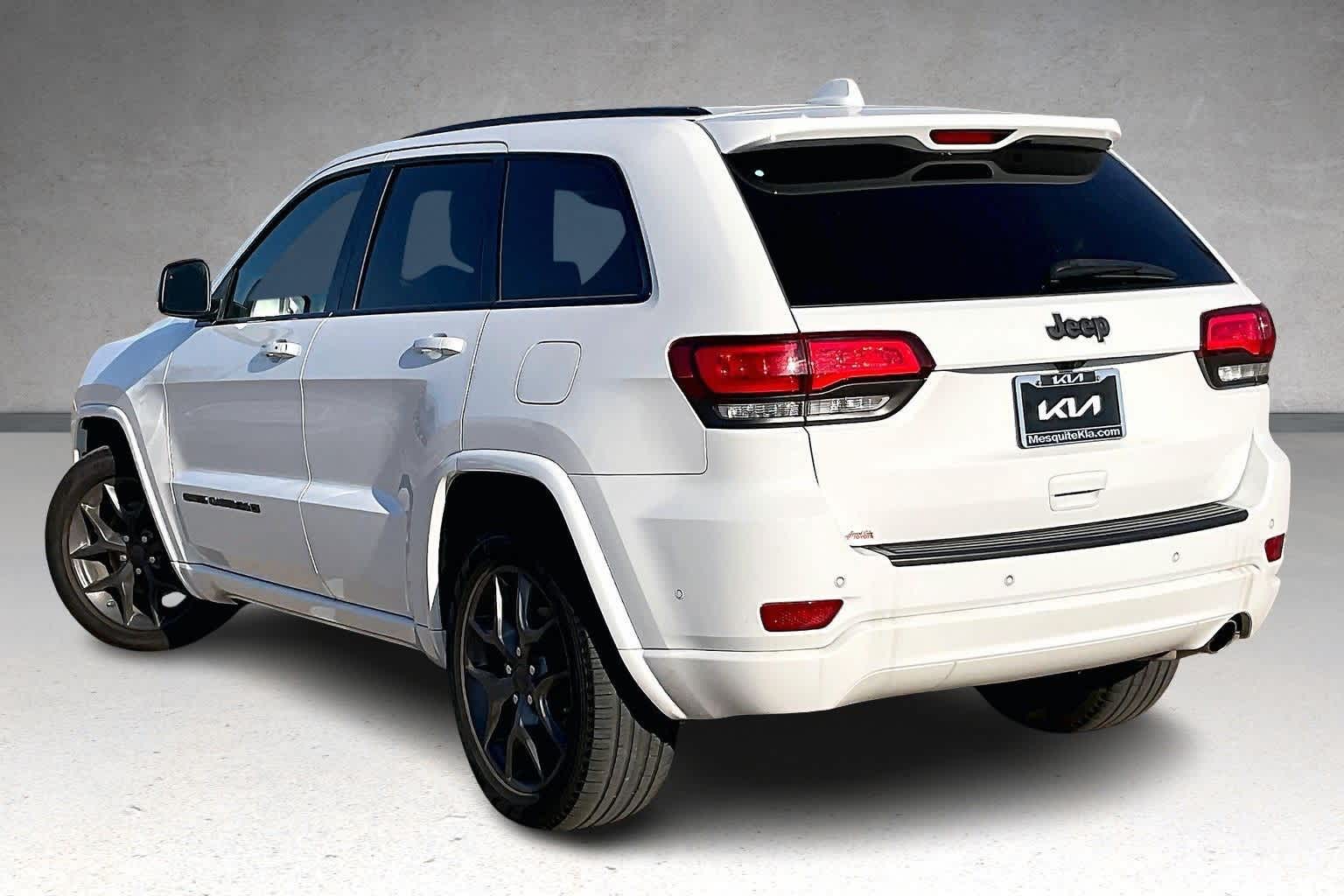 Thumbnail: 2021 Jeep Grand Cherokee - 4
