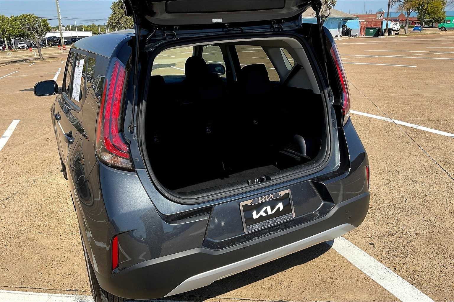 Thumbnail: 2023 Kia Soul - 17