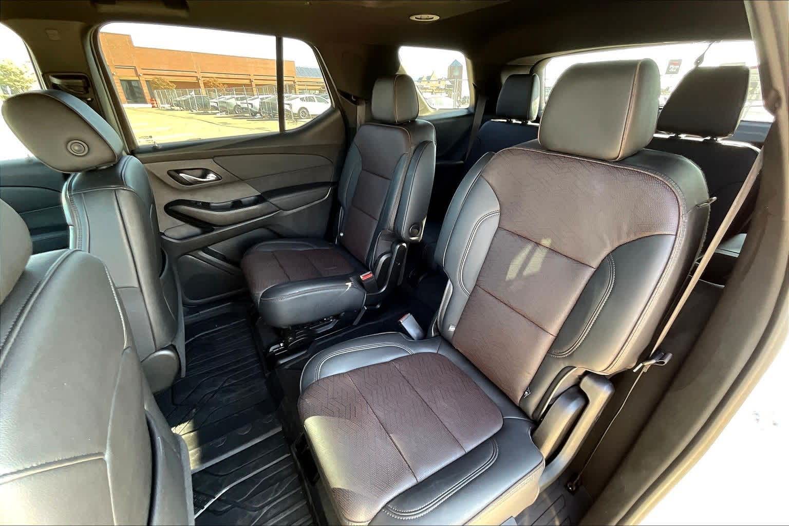 Thumbnail: 2023 Chevrolet Traverse - 29