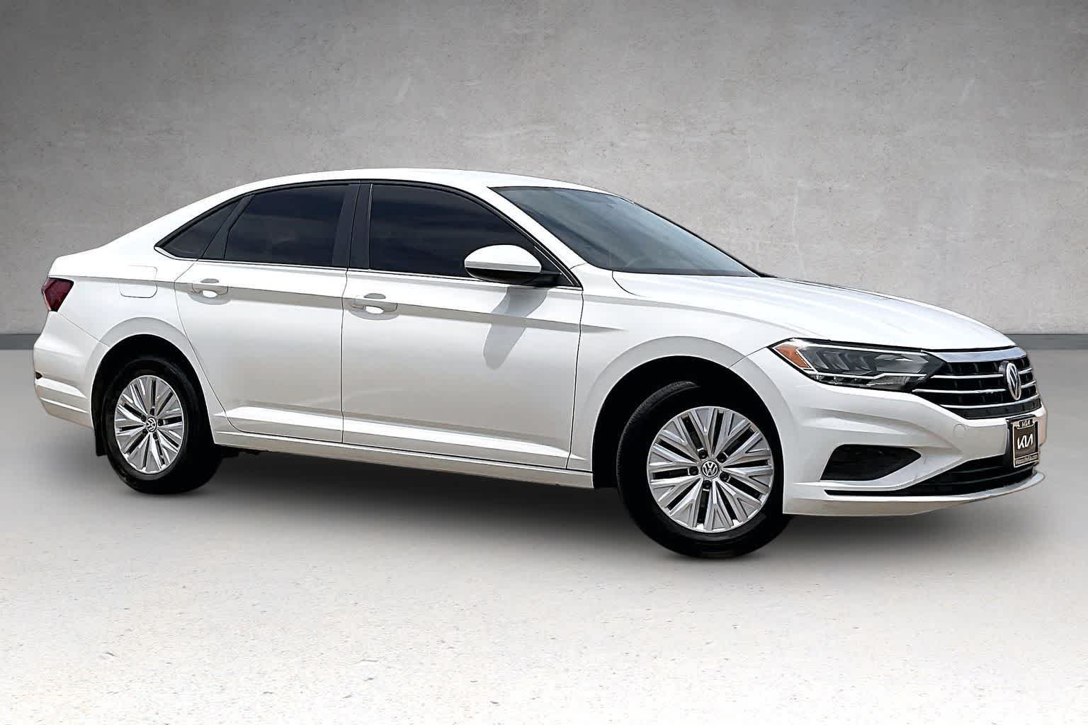 Thumbnail: 2019 Volkswagen Jetta - 20