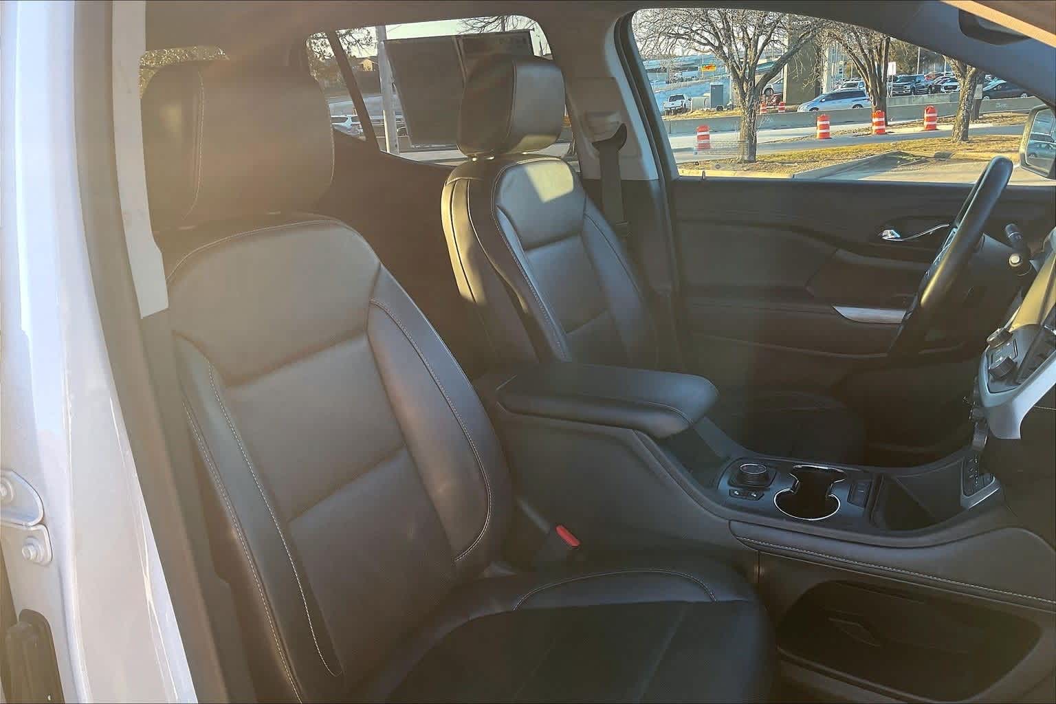 Thumbnail: 2023 GMC Acadia - 13