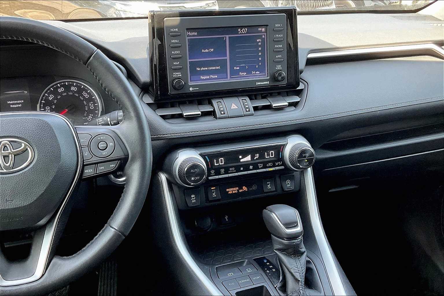Thumbnail: 2021 Toyota RAV4 - 15