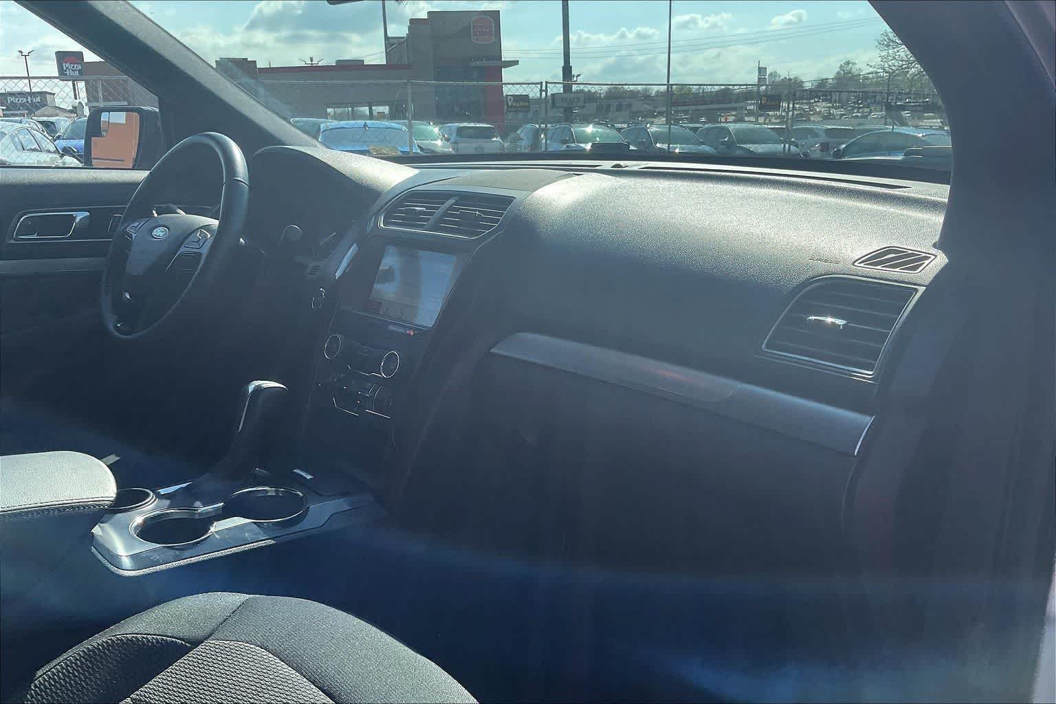 Thumbnail: 2018 Ford Explorer - 23