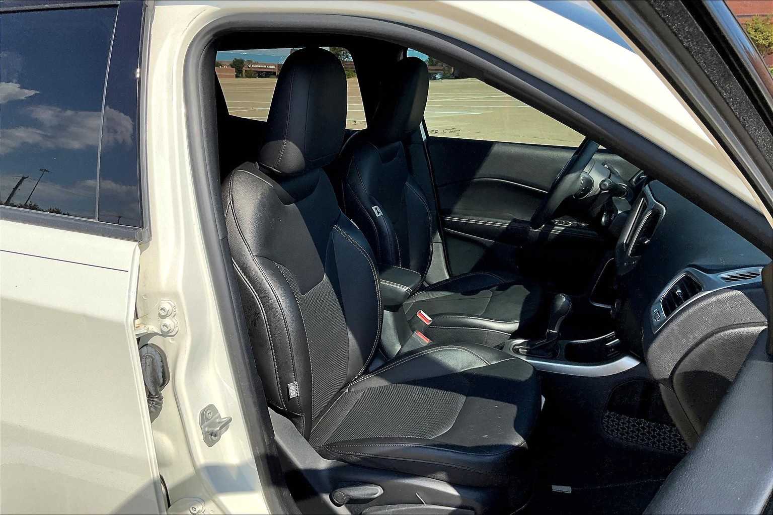 Thumbnail: 2021 Jeep Compass - 13