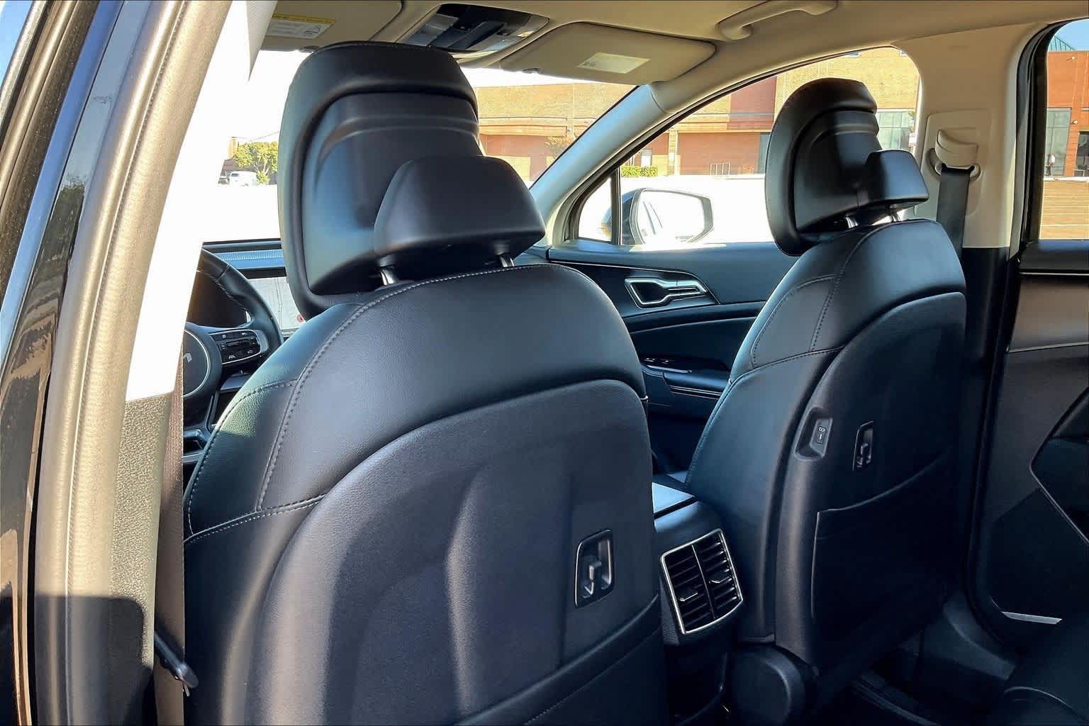 Thumbnail: 2023 Kia Sportage - 11