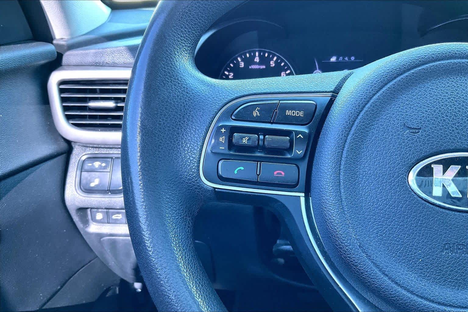 Thumbnail: 2018 Kia Optima - 23