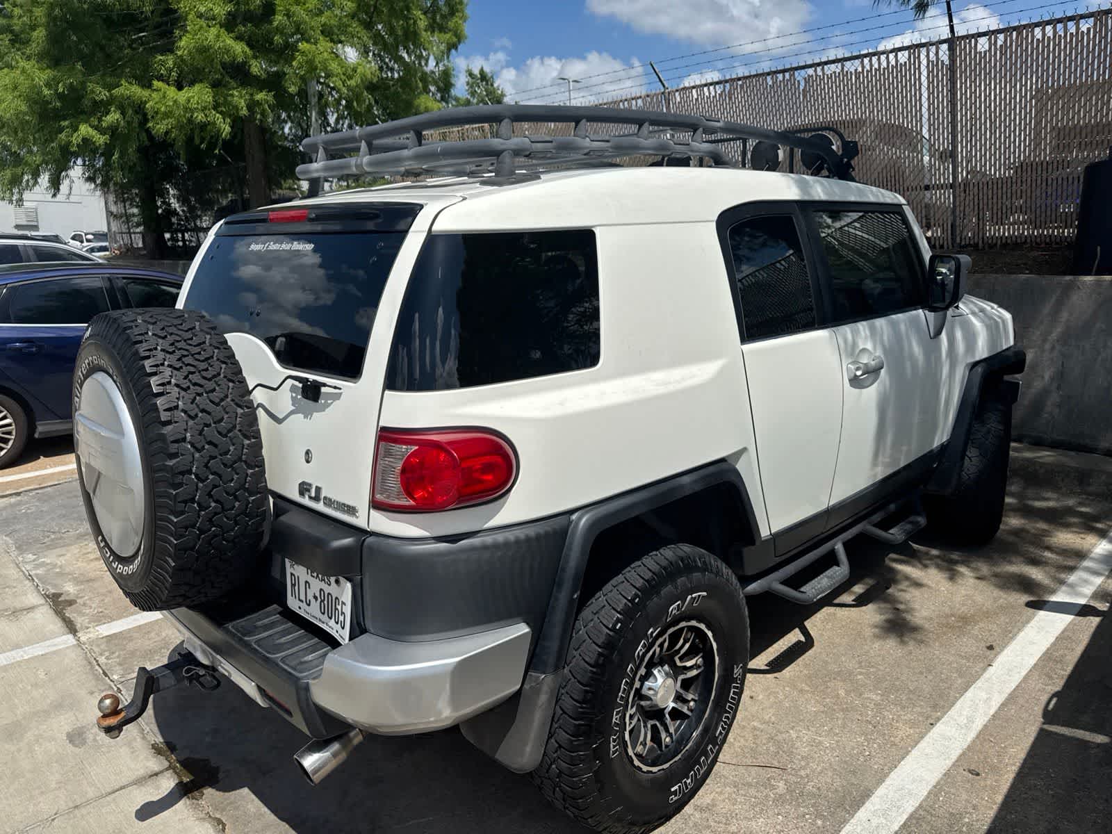 Thumbnail: 2010 Toyota FJ Cruiser - 5