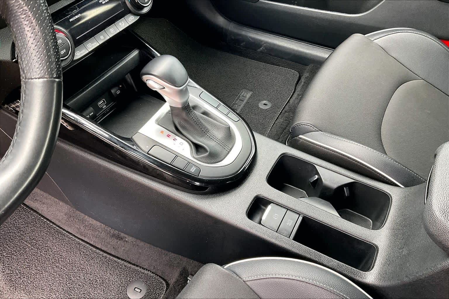 Thumbnail: 2023 Kia Forte - 16