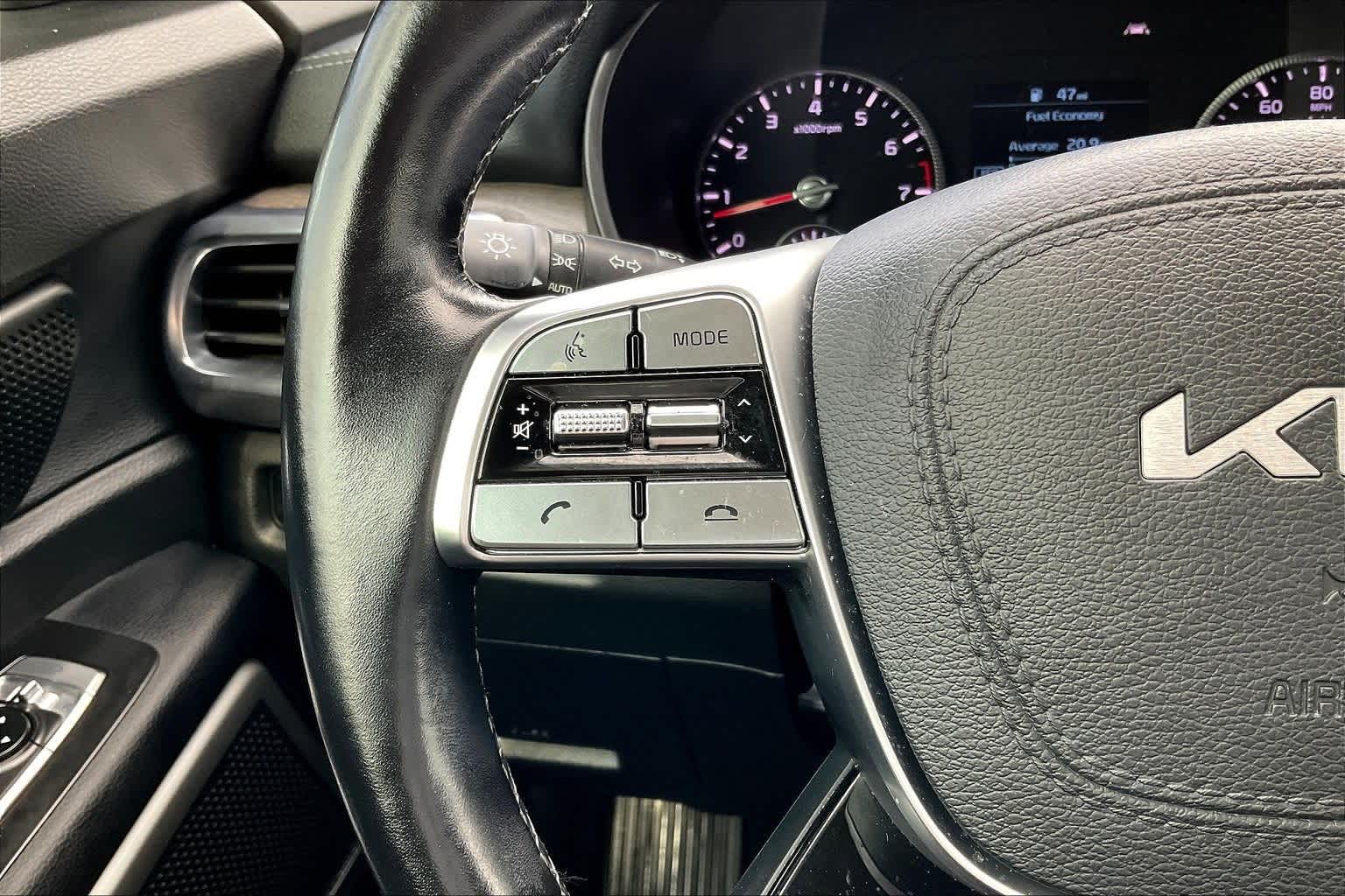 Thumbnail: 2022 Kia Telluride - 24