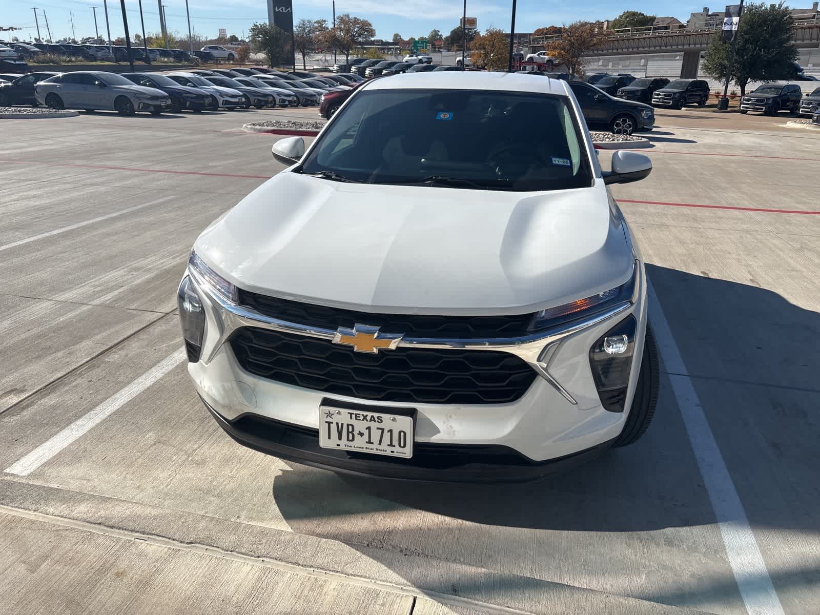 Thumbnail: 2024 Chevrolet Trax - 4