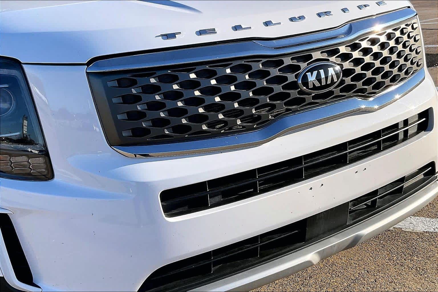 Thumbnail: 2021 Kia Telluride - 32