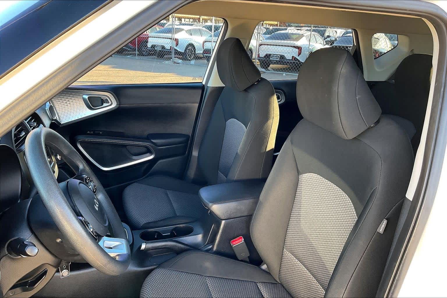 Thumbnail: 2023 Kia Soul - 10