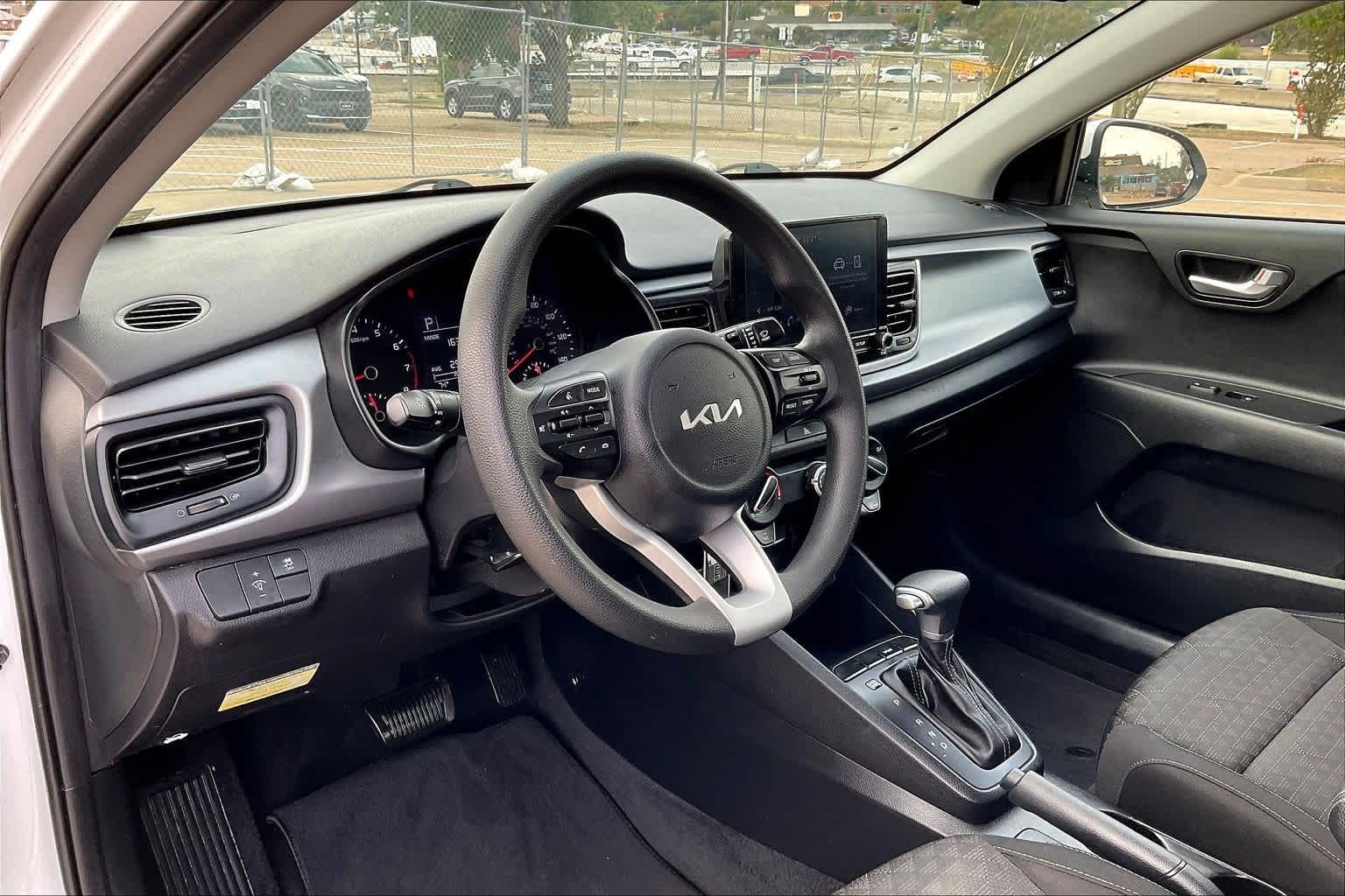 Thumbnail: 2022 Kia Rio - 2