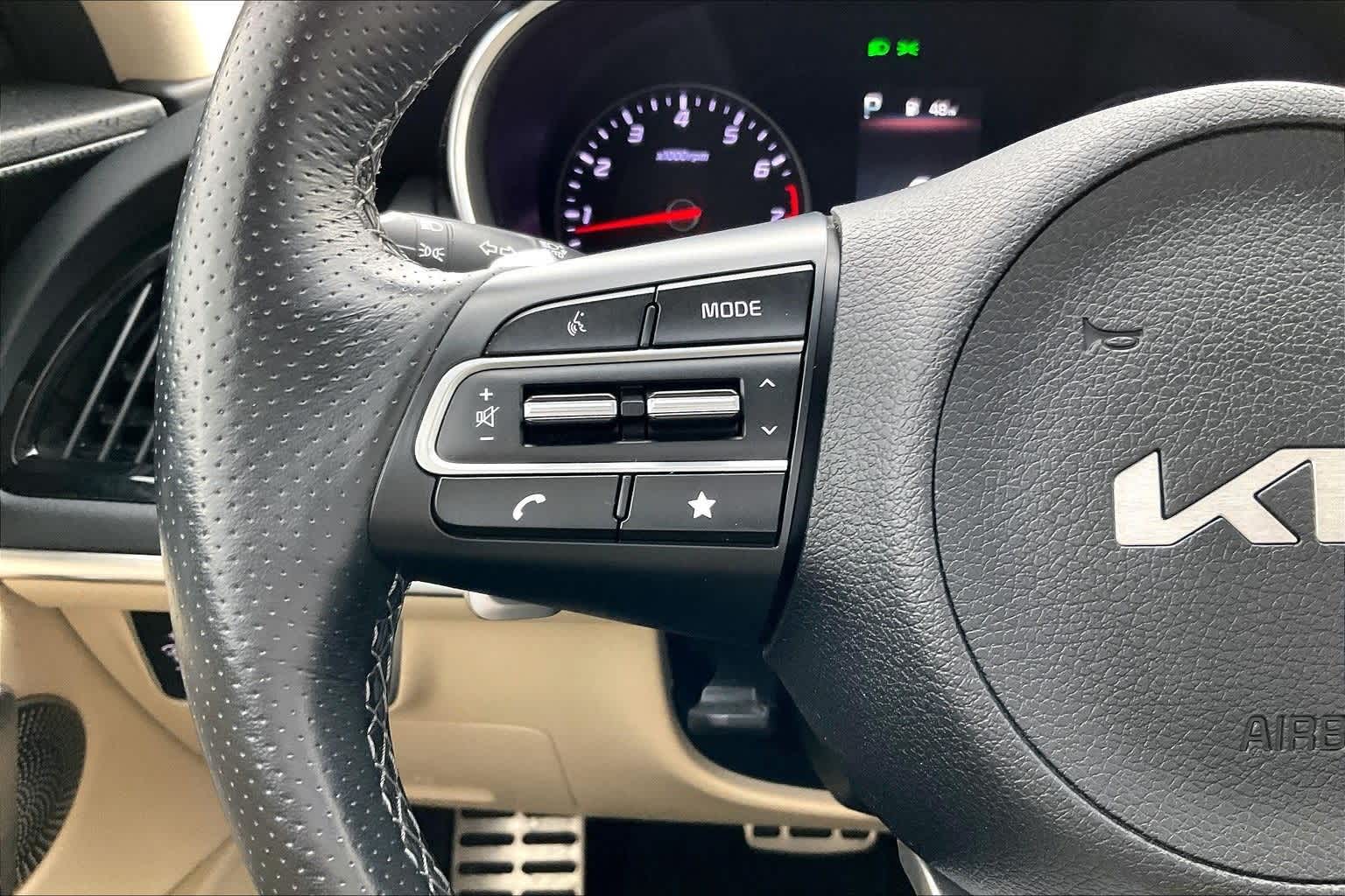 Thumbnail: 2023 Kia Stinger - 24