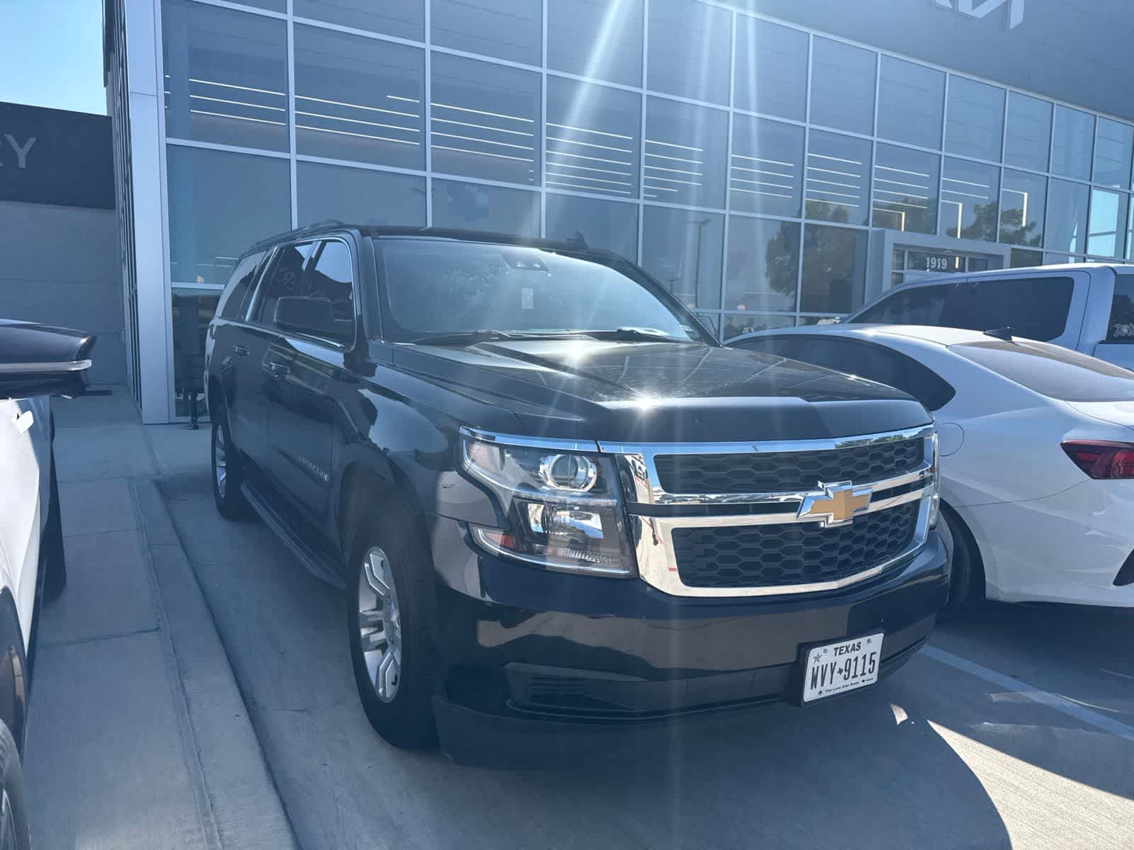 Thumbnail: 2020 Chevrolet Suburban - 3