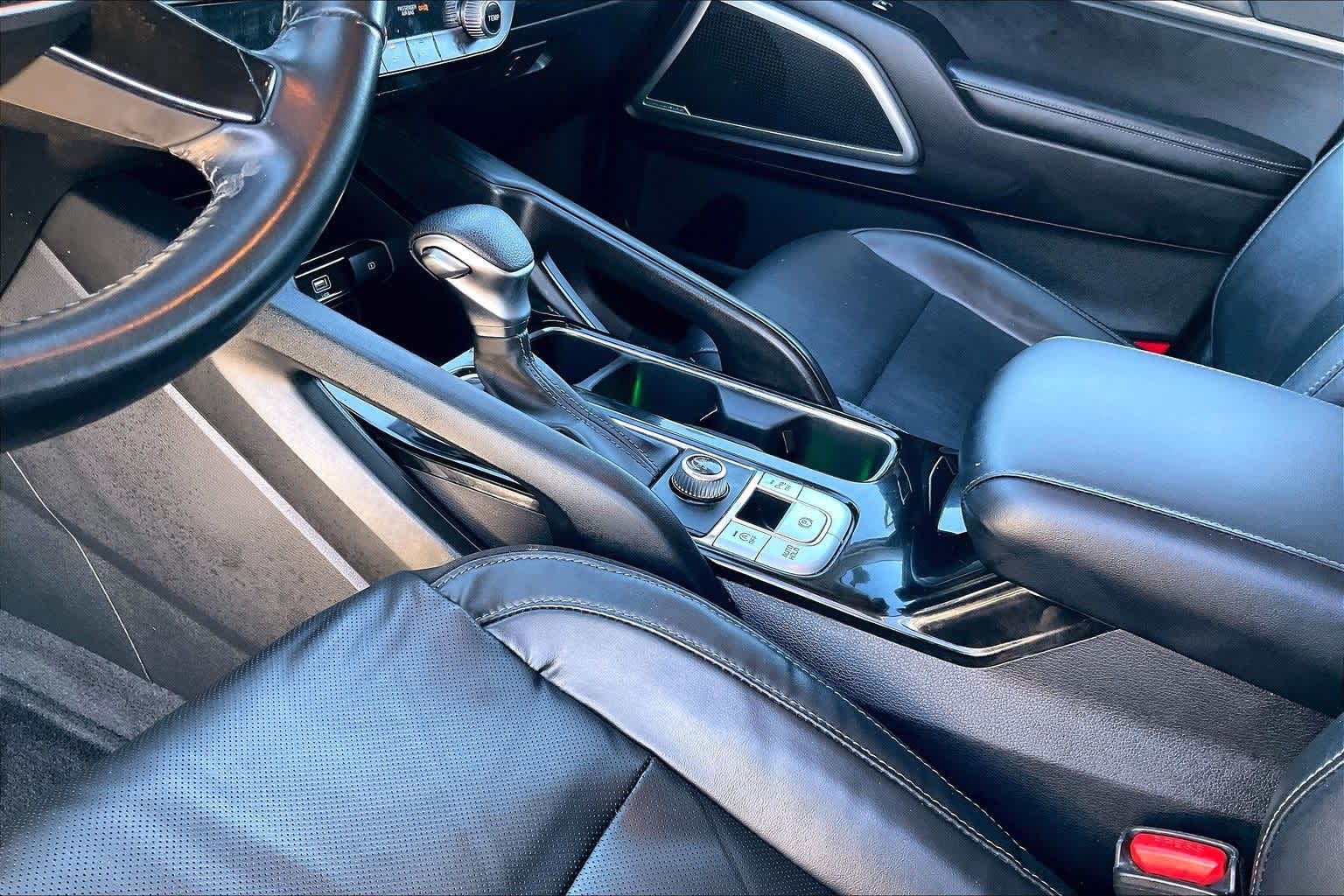 Thumbnail: 2021 Kia Telluride - 16