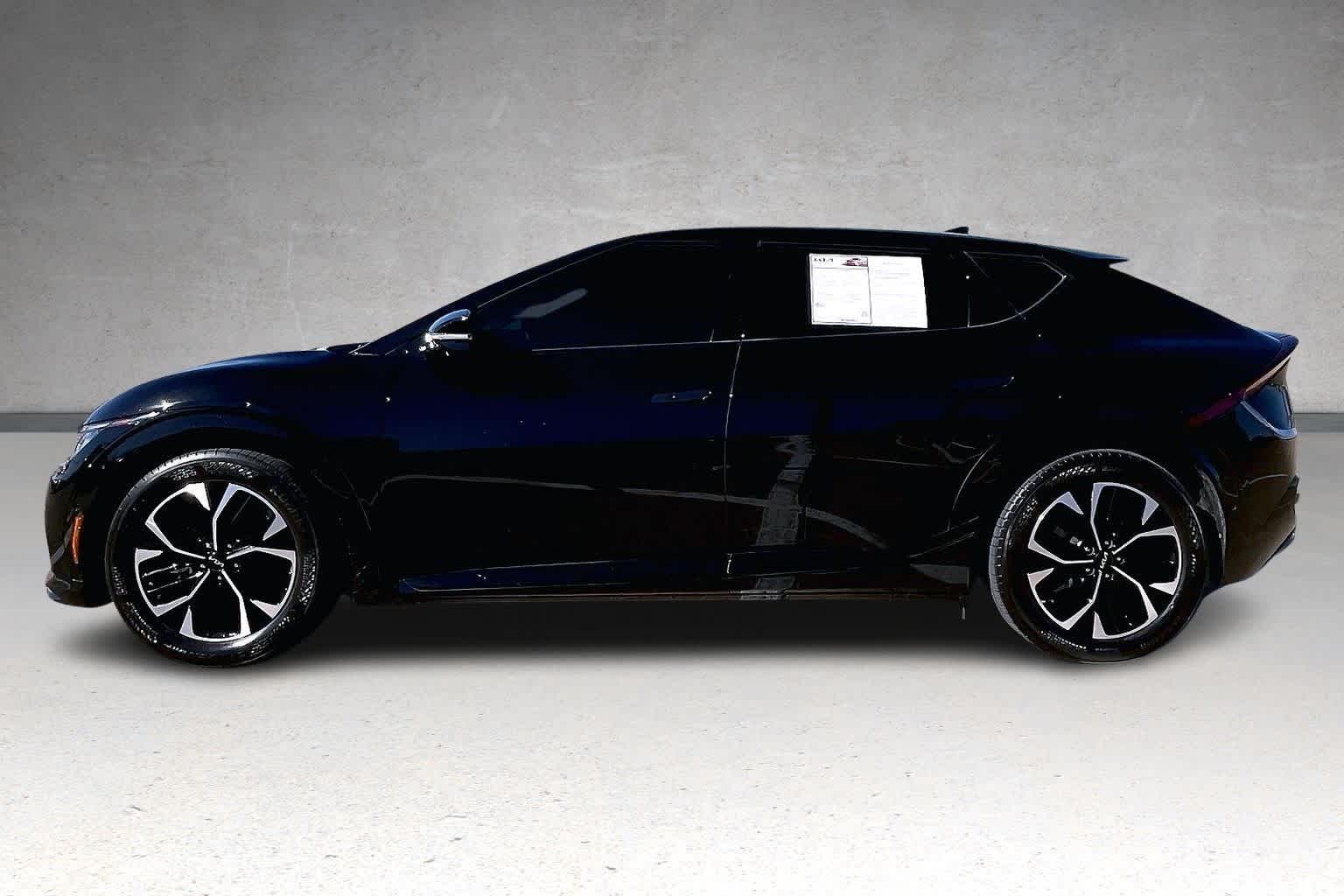 Thumbnail: 2023 Kia EV6 - 3