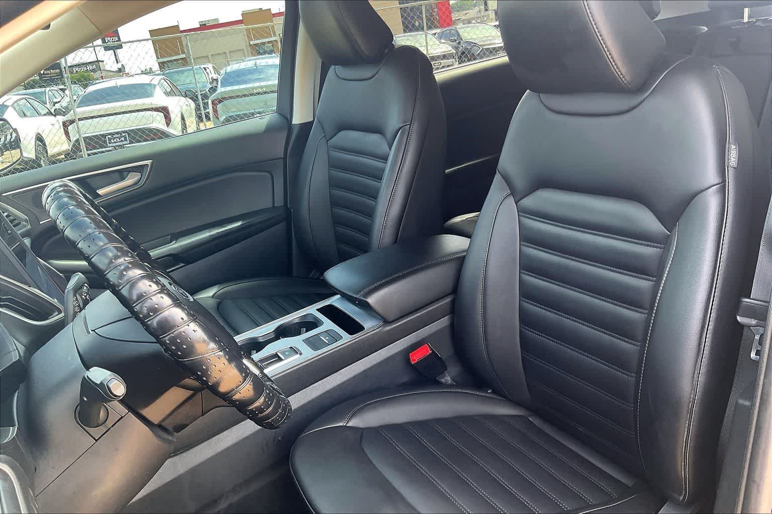 Thumbnail: 2022 Ford Edge - 10