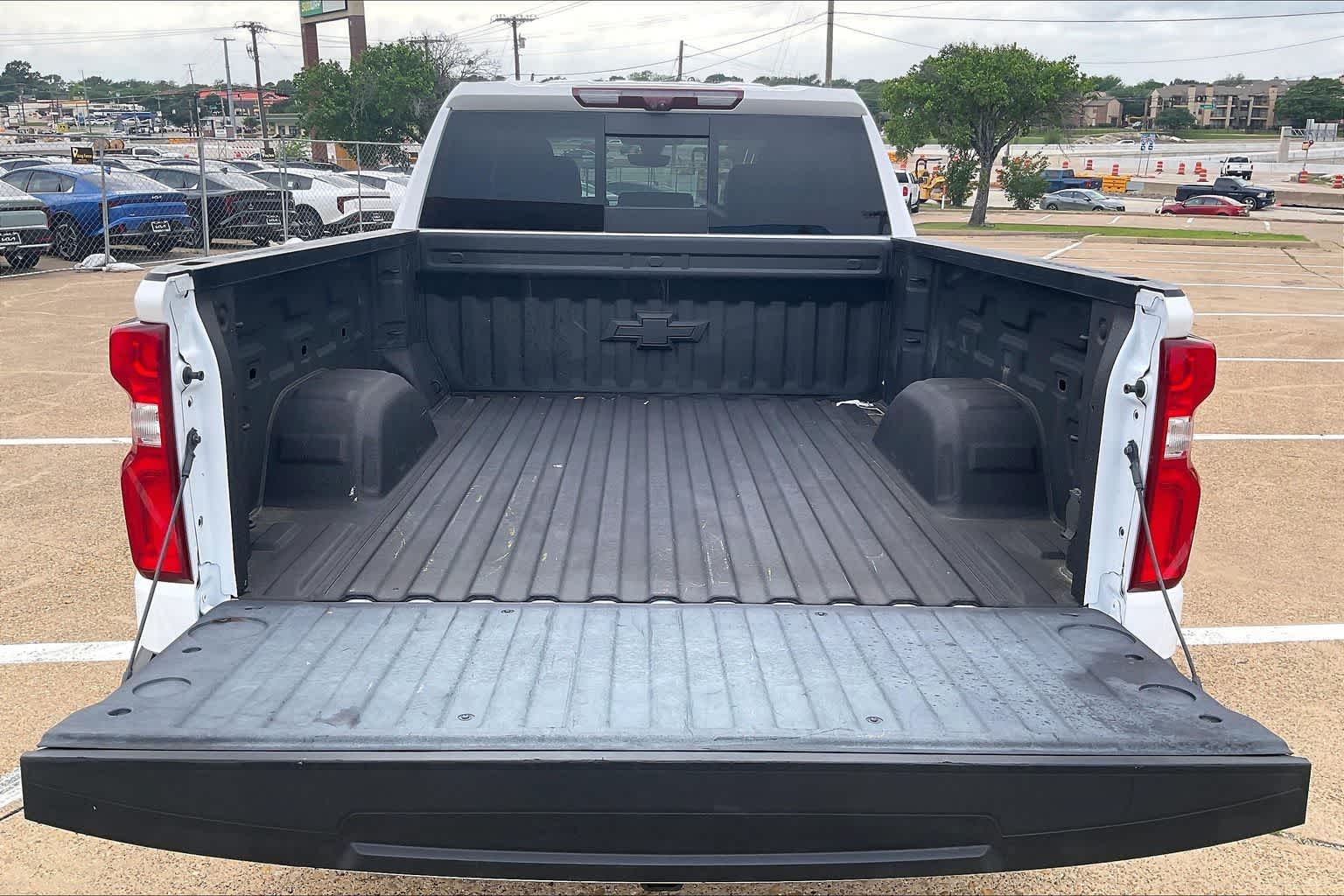Thumbnail: 2021 Chevrolet Silverado 1500 - 18