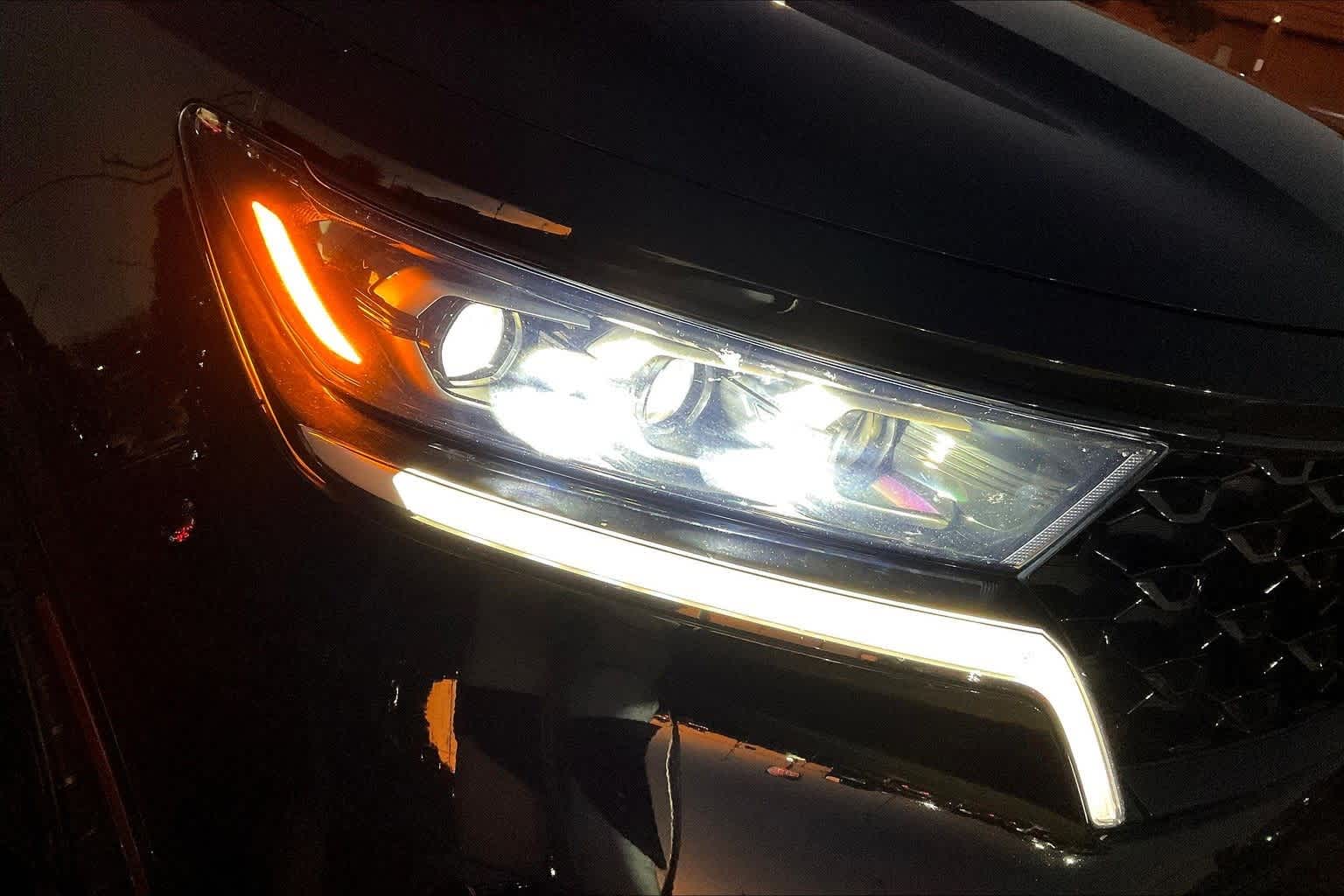 Thumbnail: 2023 Kia Sorento - 29