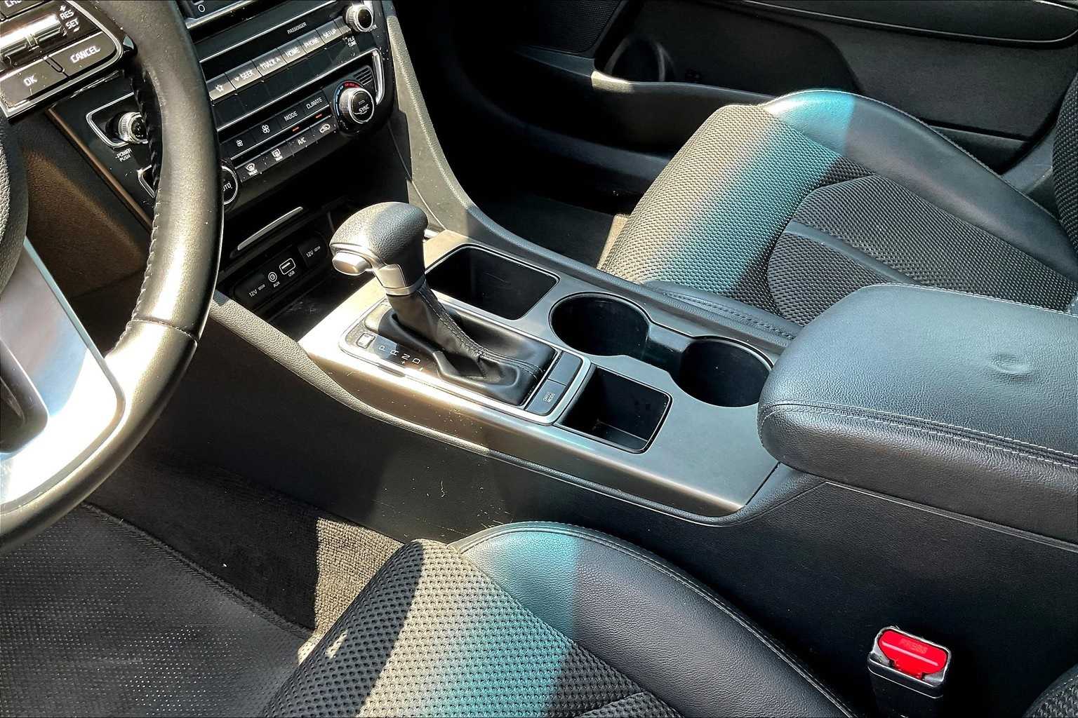 2019 Kia Optima S 16