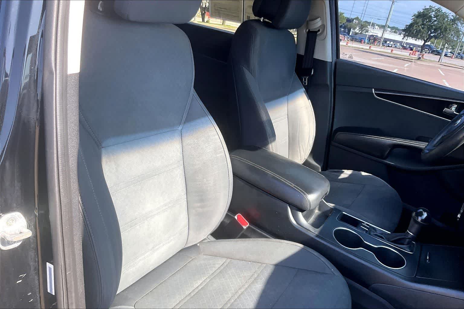 Thumbnail: 2016 Kia Sorento - 11