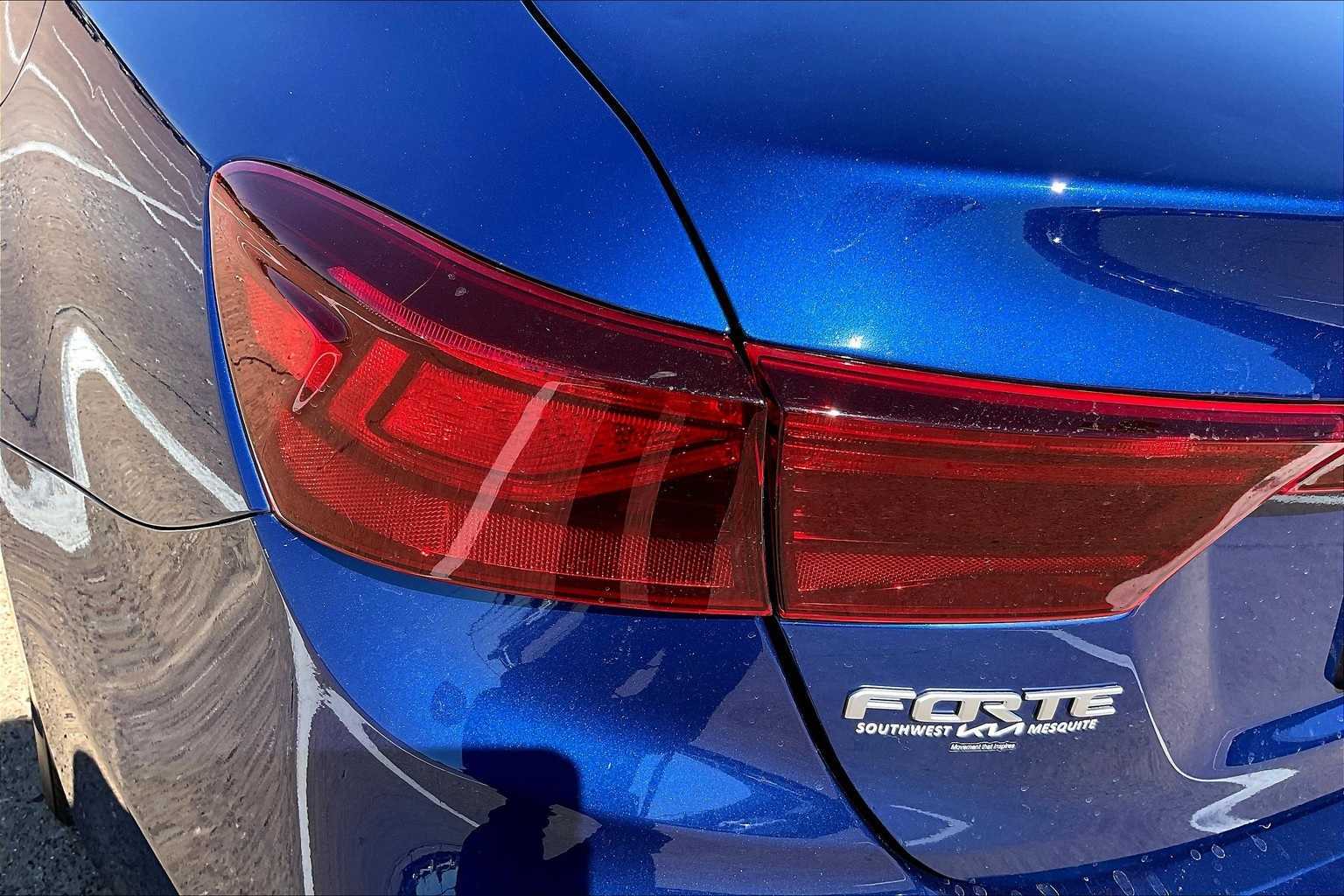 Thumbnail: 2023 Kia Forte - 30