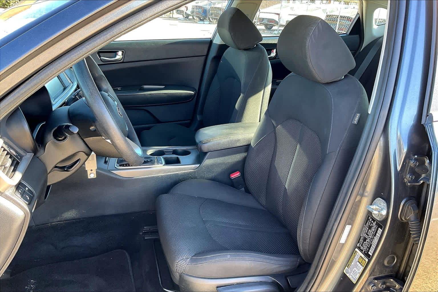 Thumbnail: 2020 Kia Optima - 11