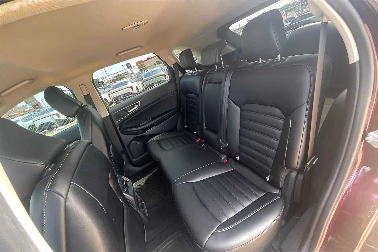 Thumbnail: 2022 Ford Edge - 28