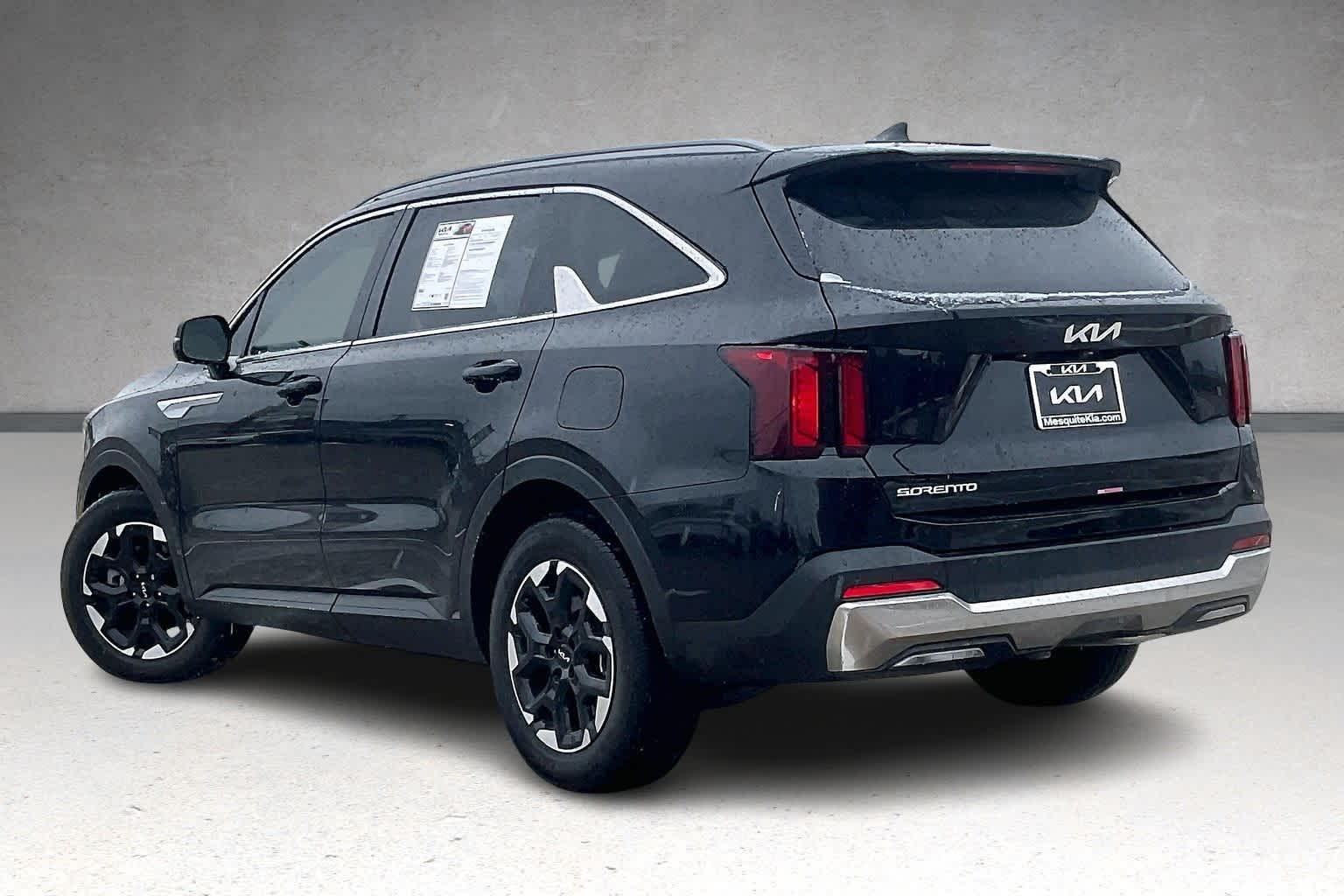 Thumbnail: 2025 Kia Sorento - 4