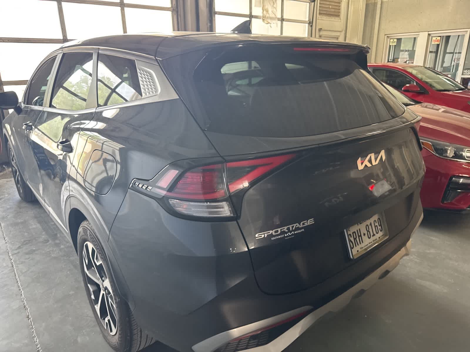 2023 Kia Sportage EX 2