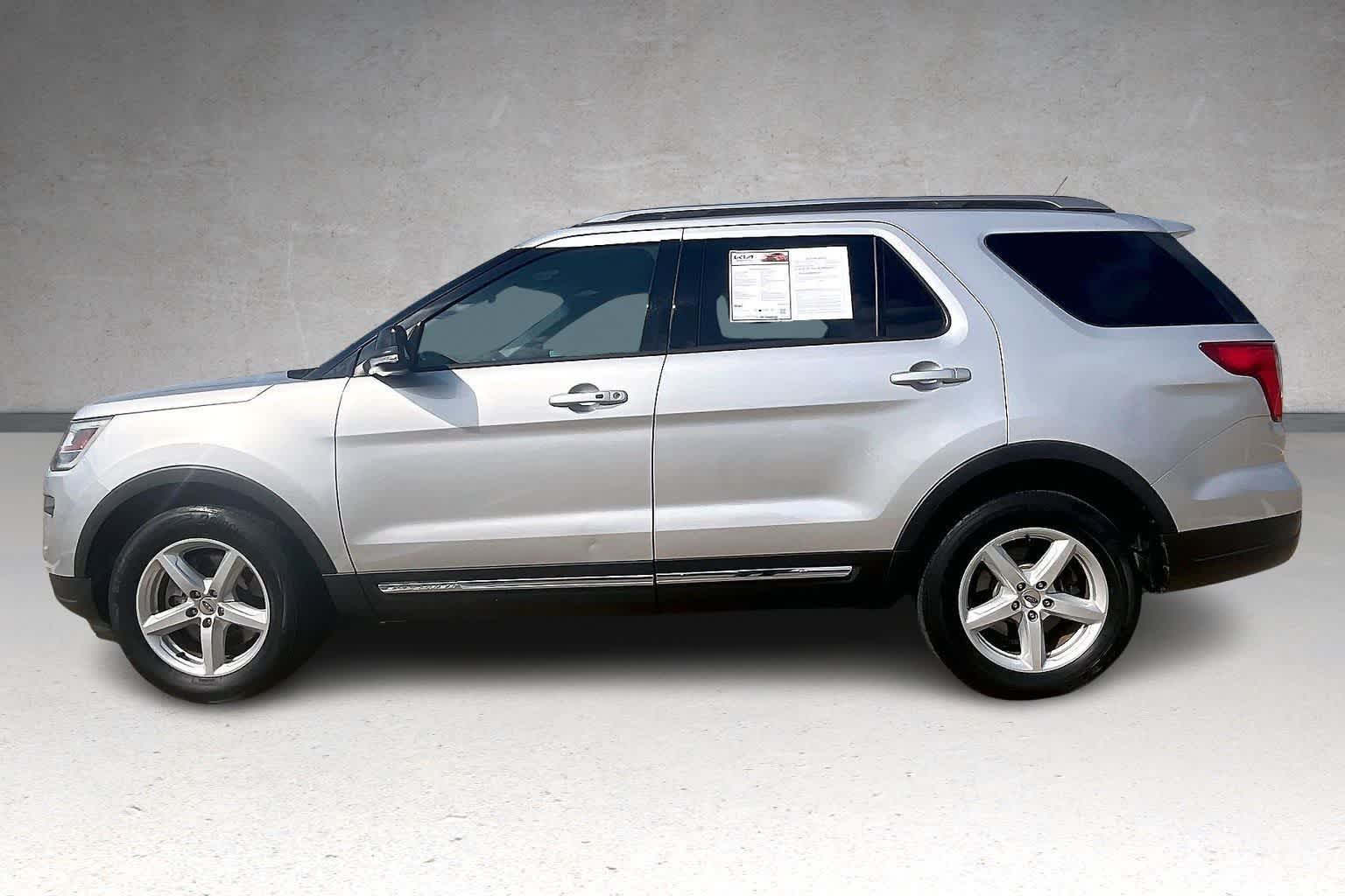 Thumbnail: 2018 Ford Explorer - 3
