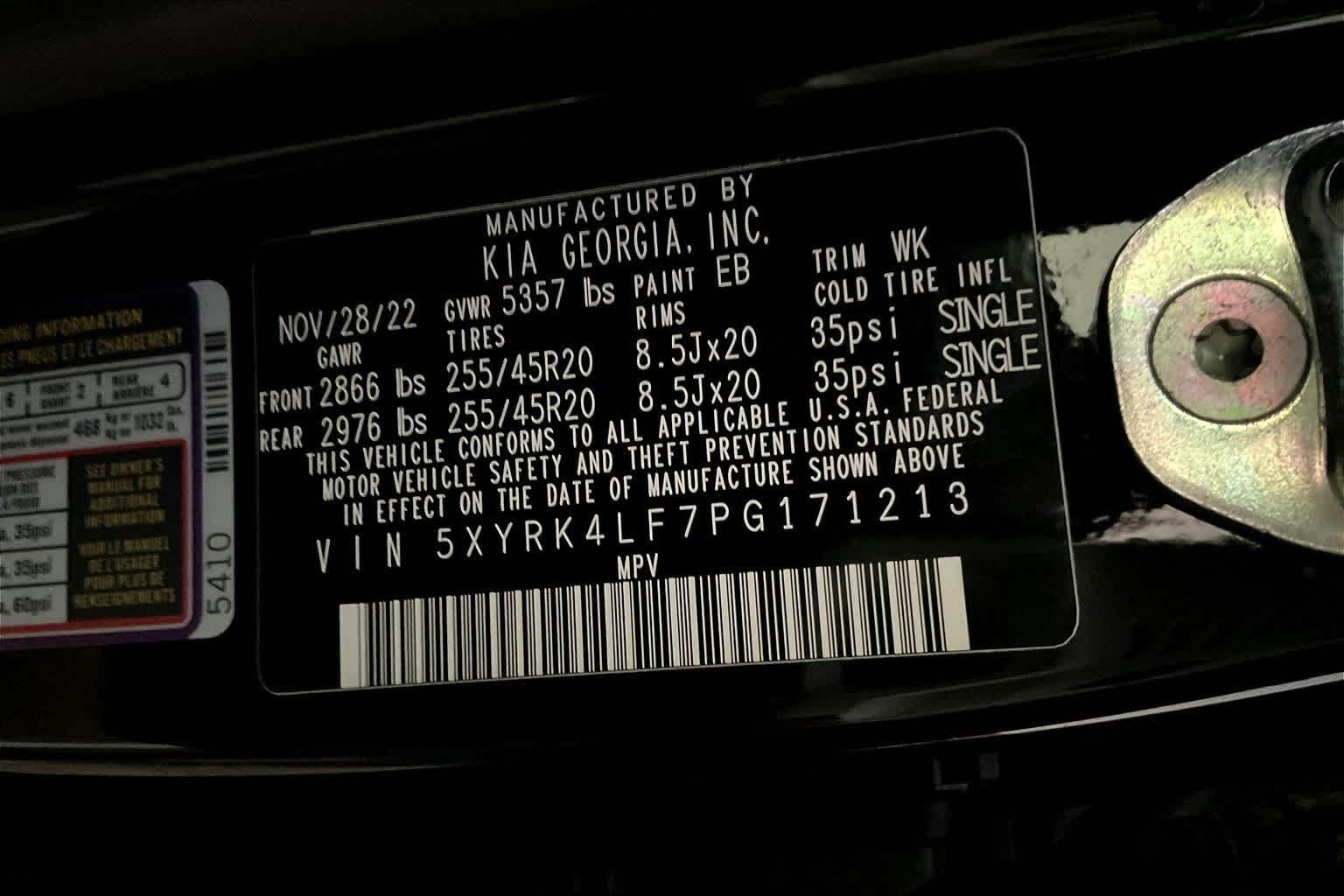 Thumbnail: 2023 Kia Sorento - 18