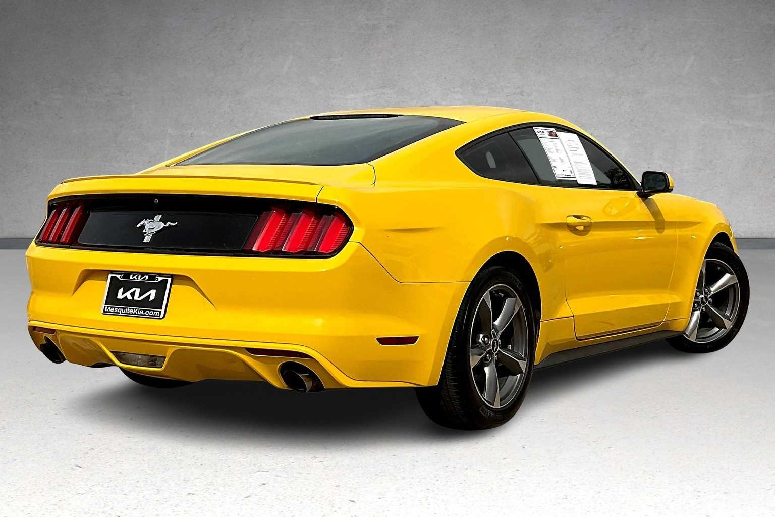 2015 Ford Mustang V6 19