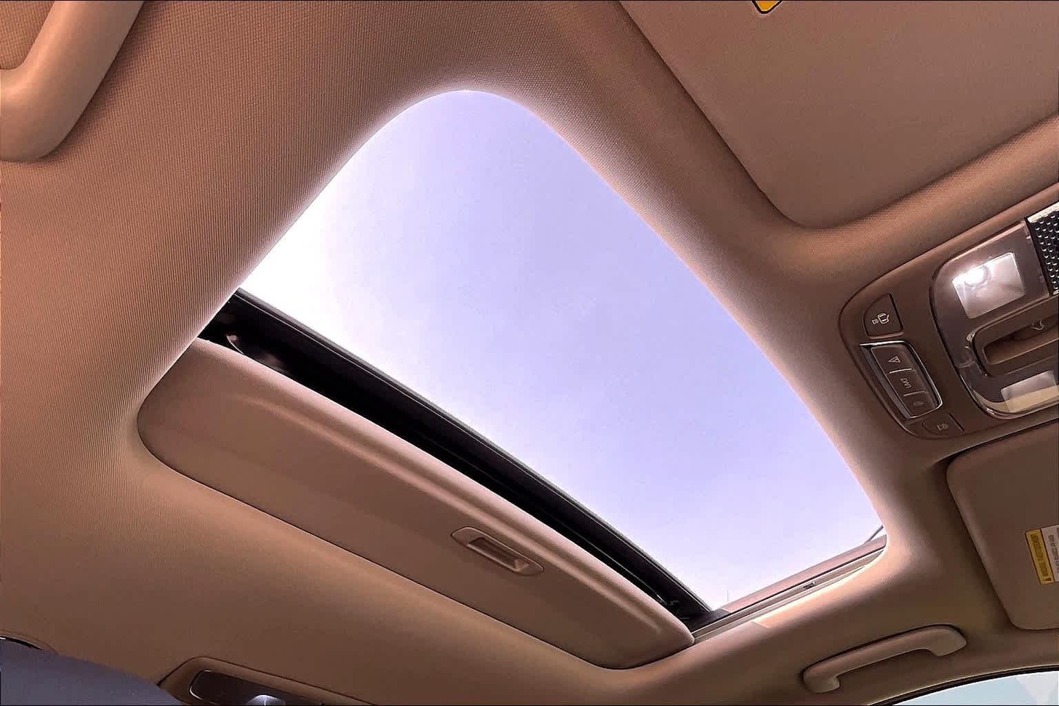 Thumbnail: 2022 Kia Telluride - 30