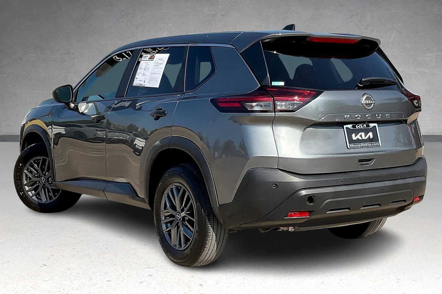 Thumbnail: 2023 Nissan Rogue - 4