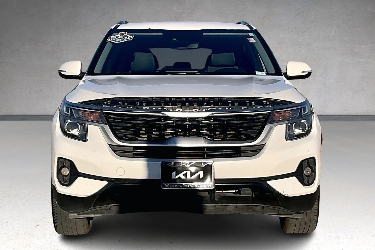 Thumbnail: 2023 Kia Seltos - 6