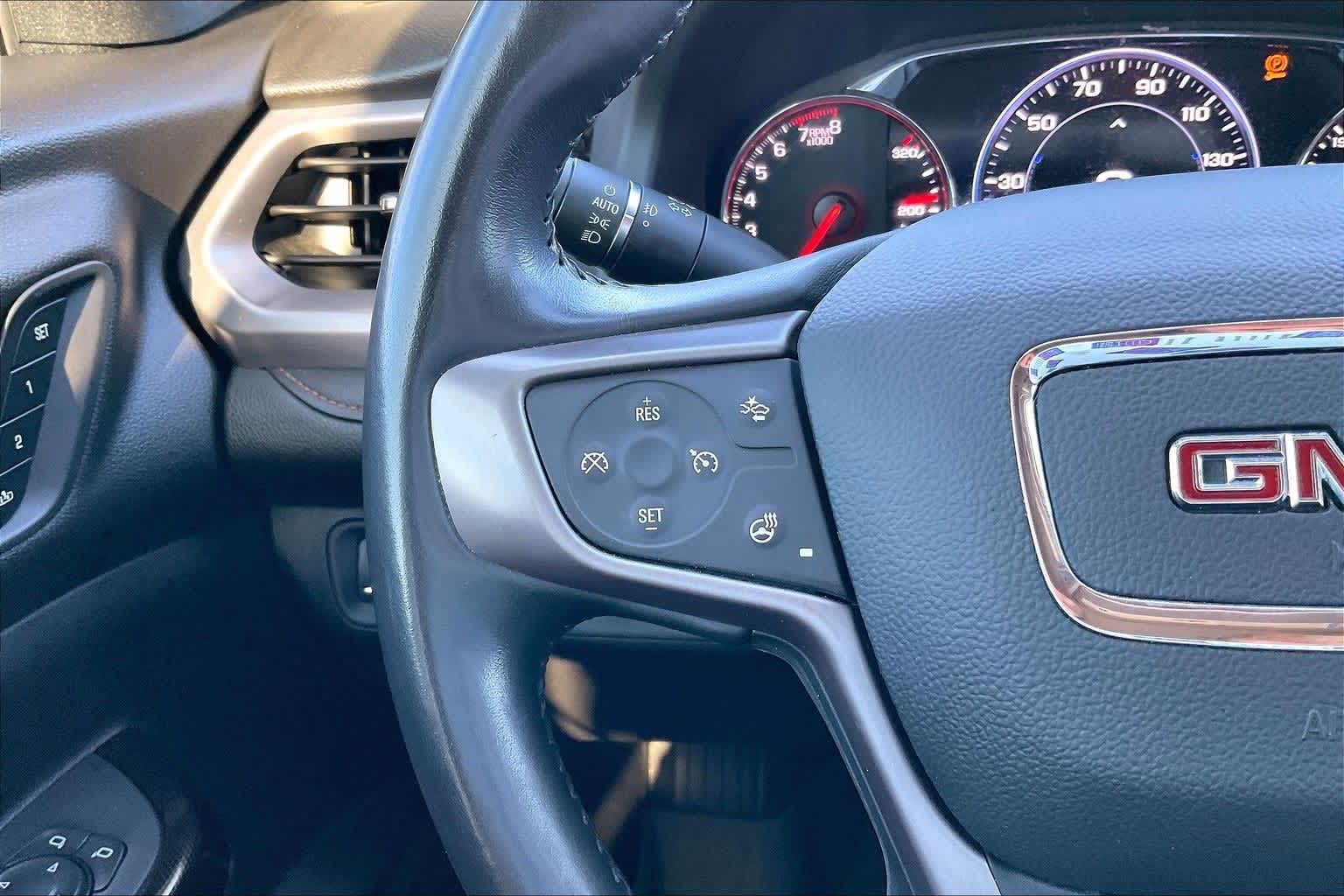 Thumbnail: 2022 GMC Acadia - 24