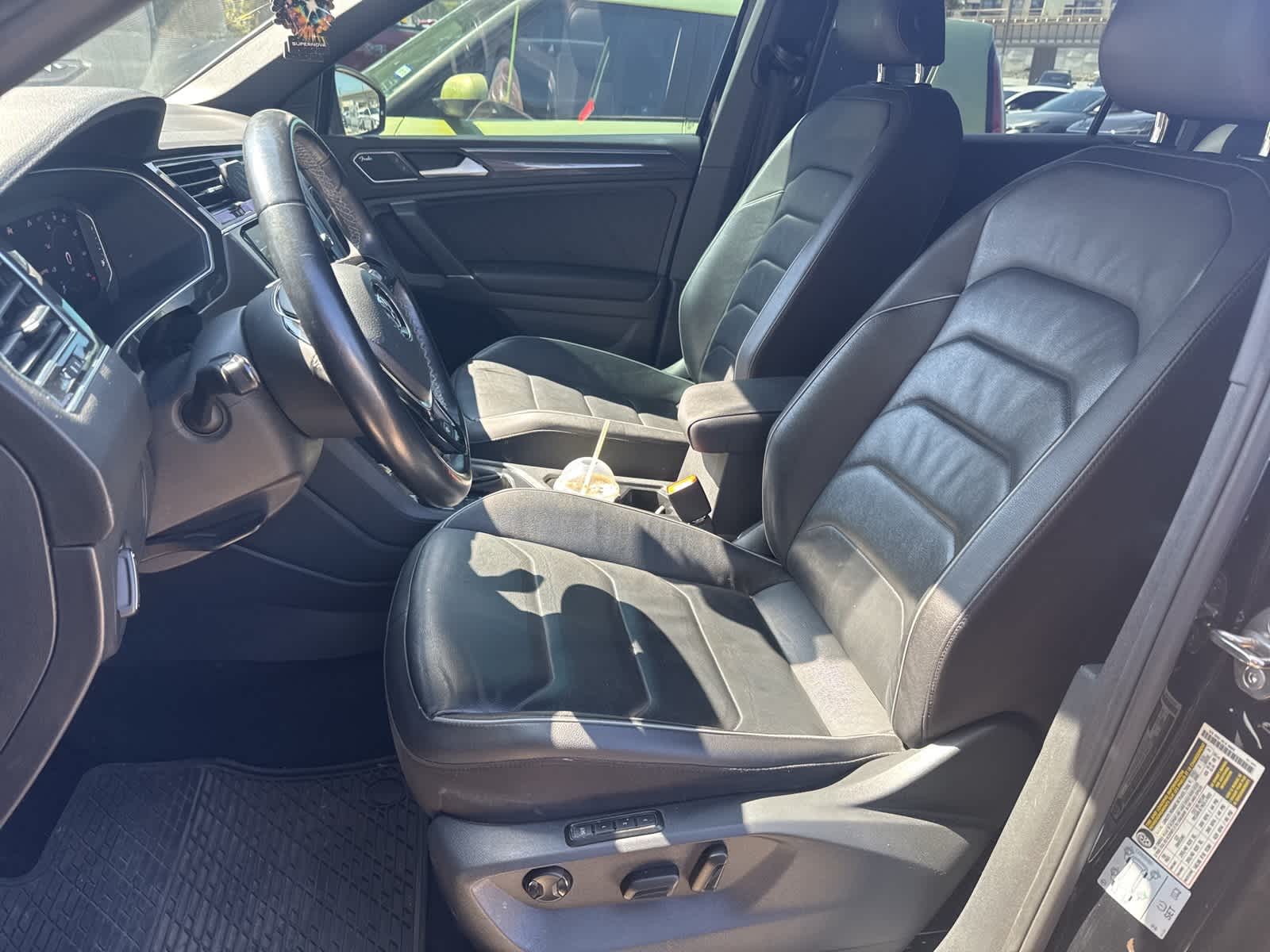 Thumbnail: 2020 Volkswagen Tiguan - 8