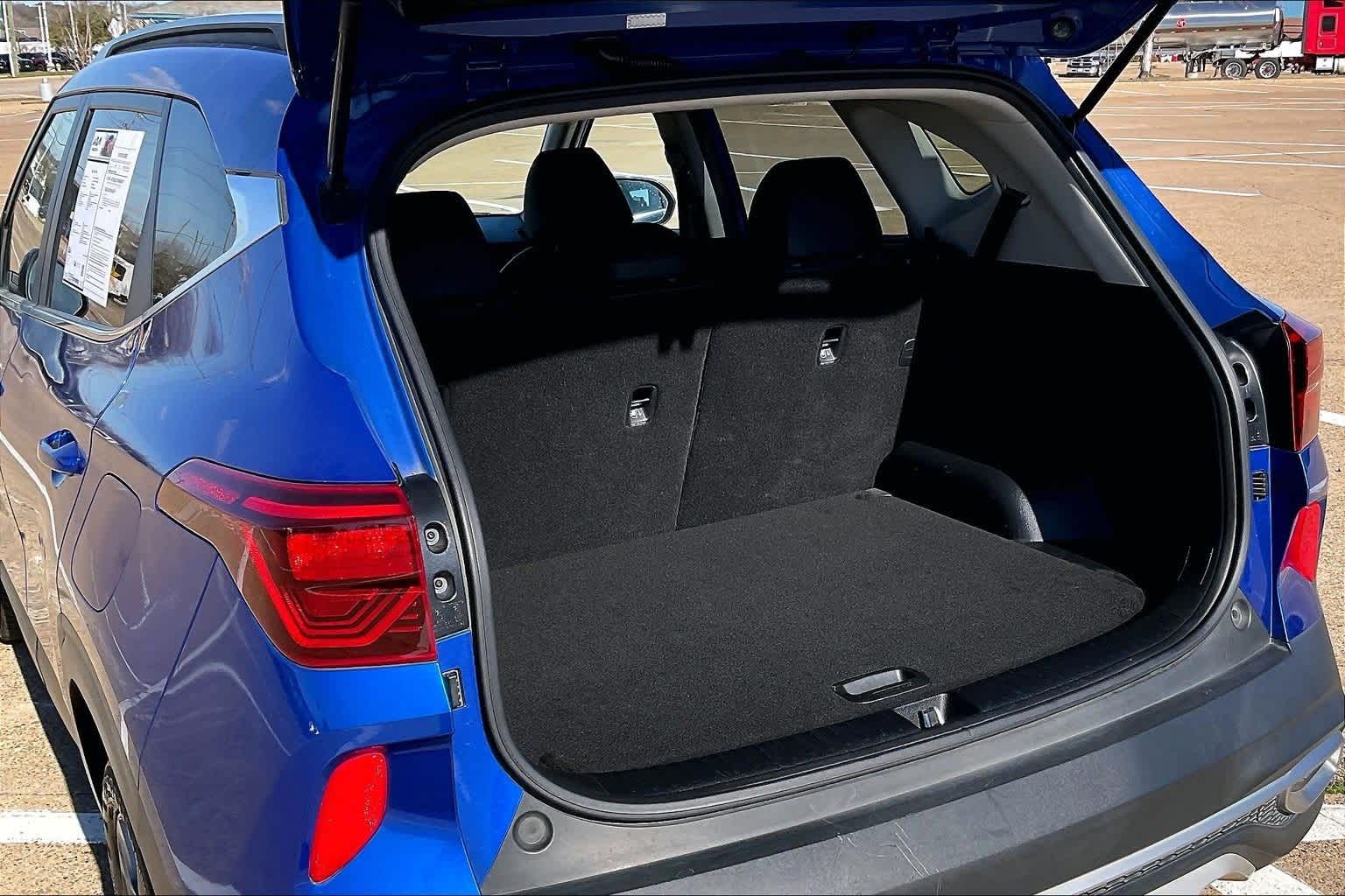 Thumbnail: 2021 Kia Seltos - 18