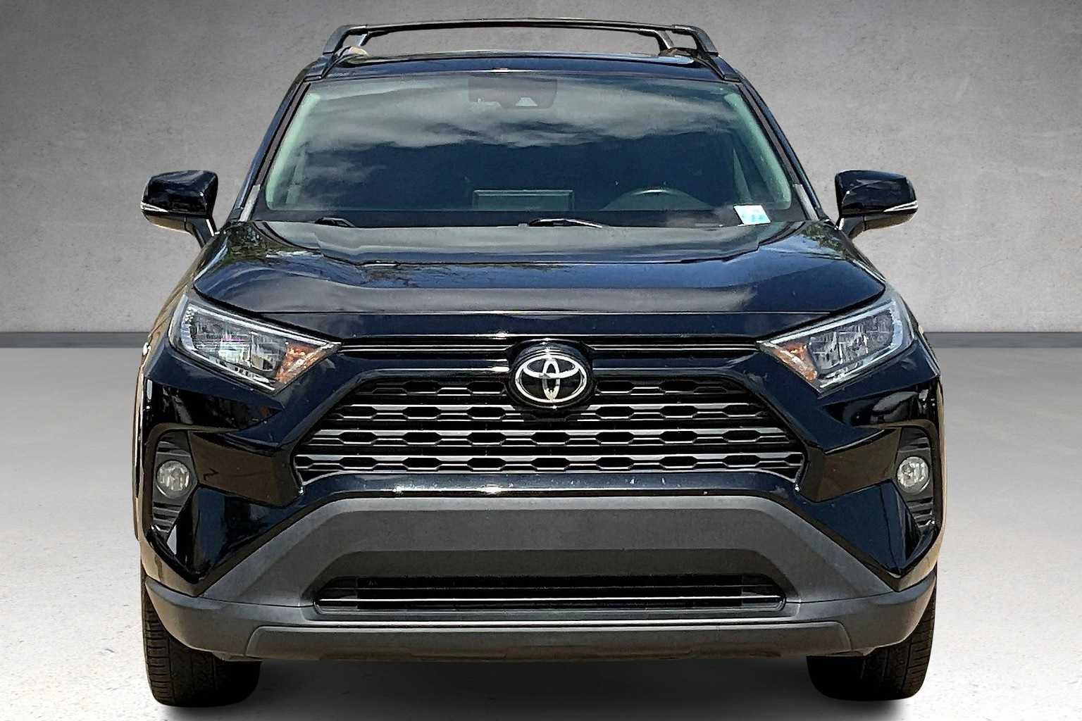 Thumbnail: 2021 Toyota RAV4 - 6
