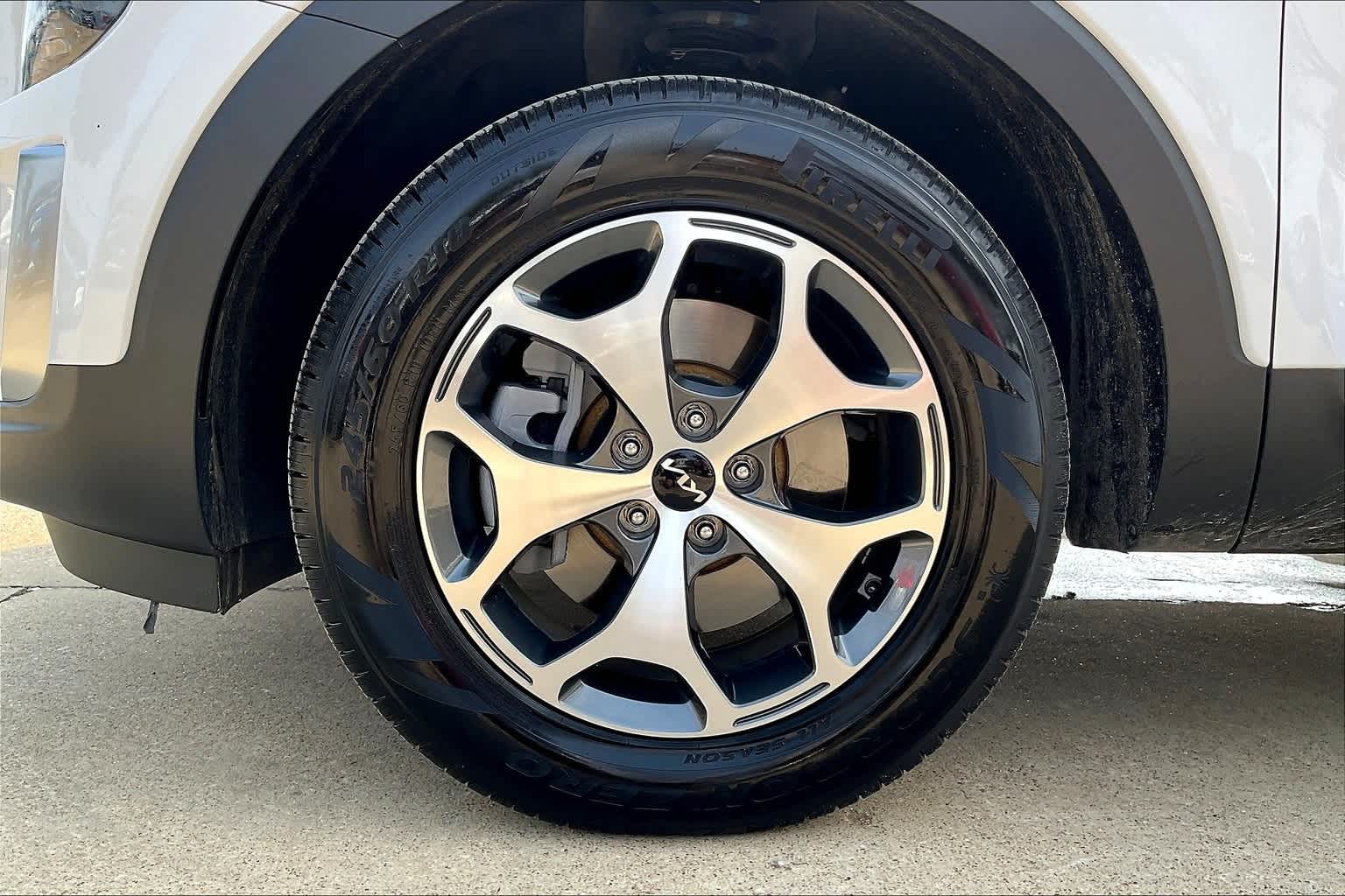 Thumbnail: 2022 Kia Telluride - 8